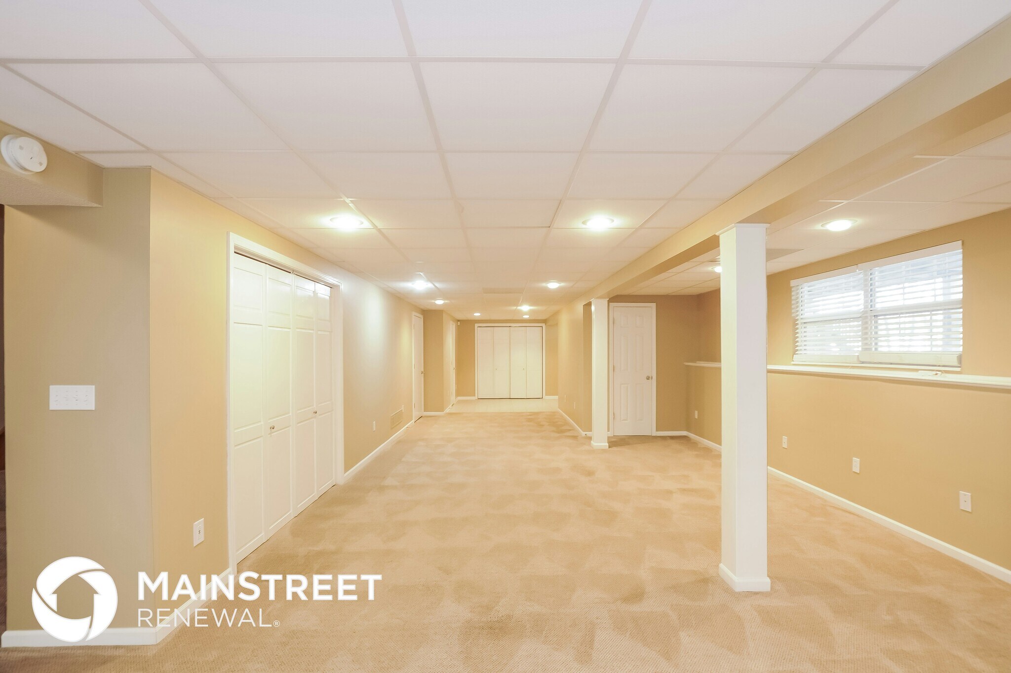 Building Photo - 112 W Sierra Dr