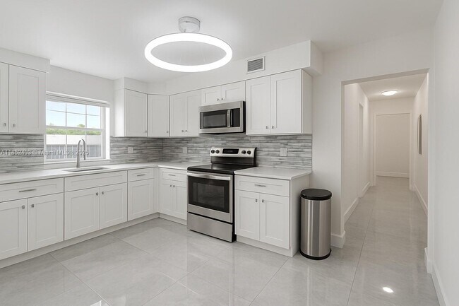 Building Photo - 10241 Dominican Dr