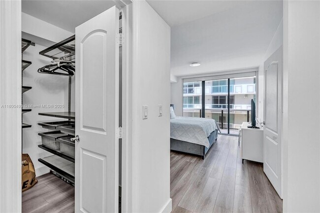 Building Photo - 9455 Collins Ave