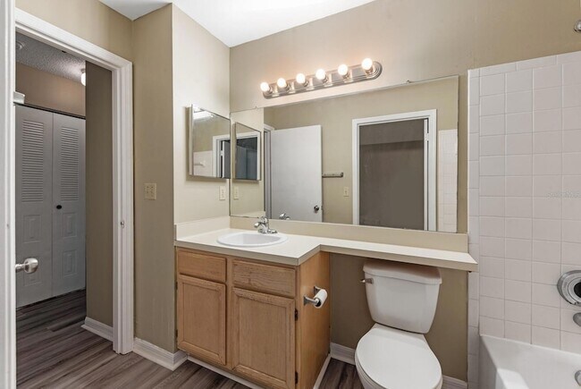 Building Photo - 4057 Crockers Lake Blvd