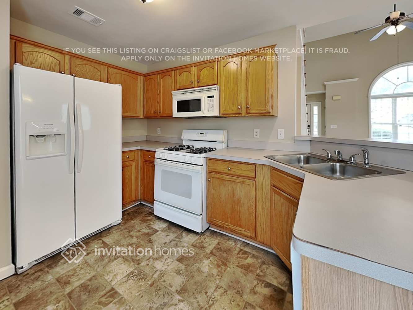 Building Photo - 325 Providence Rd