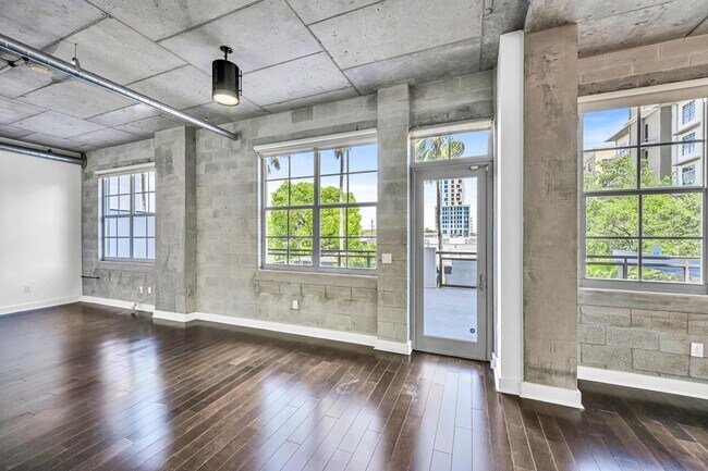 Building Photo - 411 NW 1st Ave