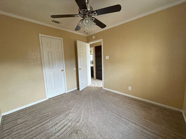 Building Photo - 4904 James Loop