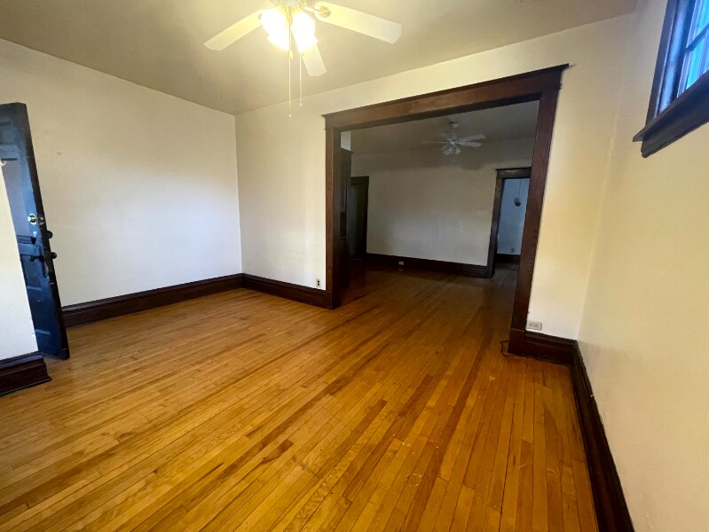 Building Photo - 603 Simpson St