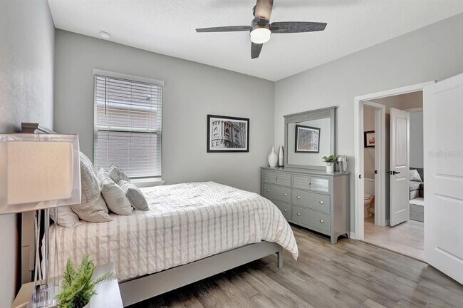 Building Photo - 17032 Harvest Moon Way