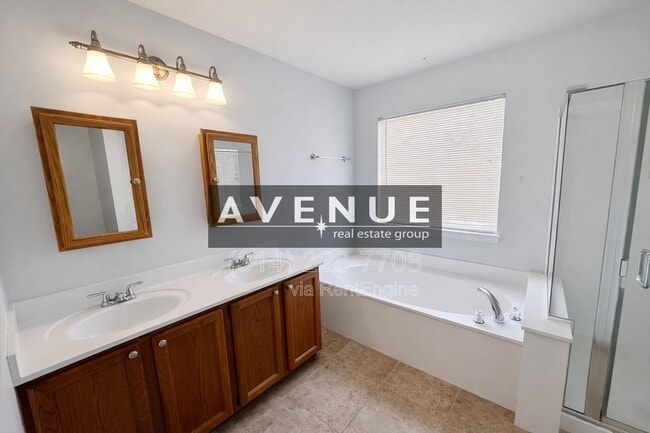 Building Photo - 308 Oak Top Ct