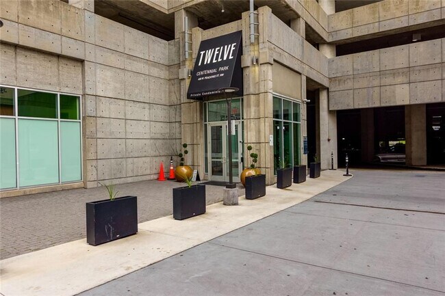 Building Photo - 400 W Peachtree St NW