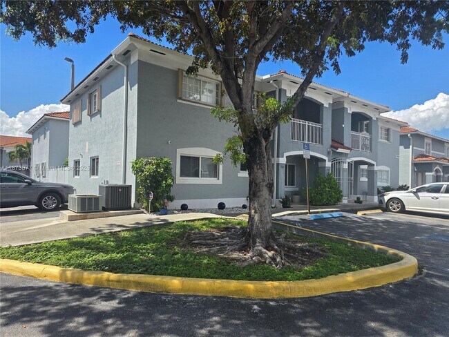 Building Photo - 2850 W 80th St