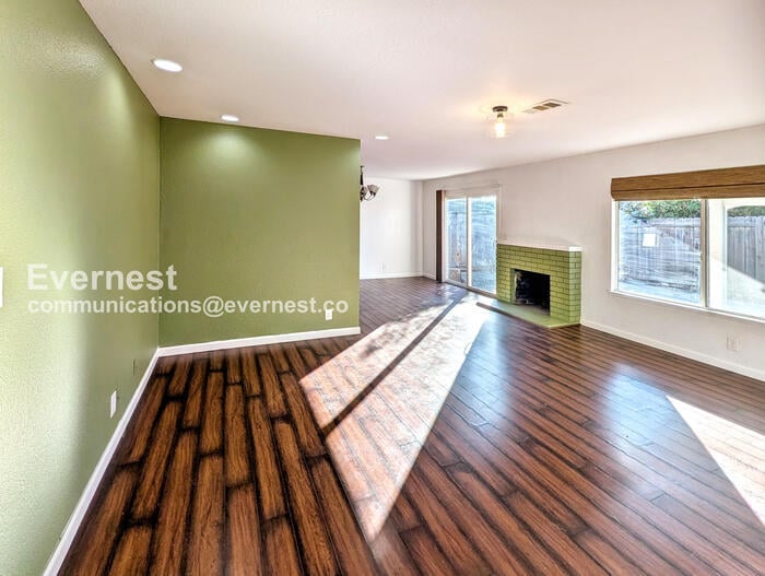 Building Photo - 14403 Tiburon Rd