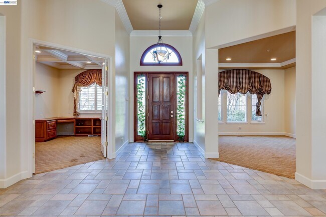 Building Photo - 2779 E Ruby Hill Dr