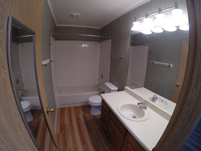 Building Photo - 2804 Gillam Way