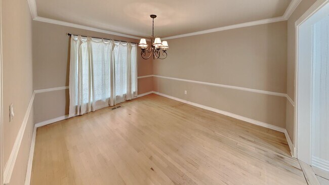 Building Photo - Very Nice 3 bedroom 2 bath home in Edmond ...