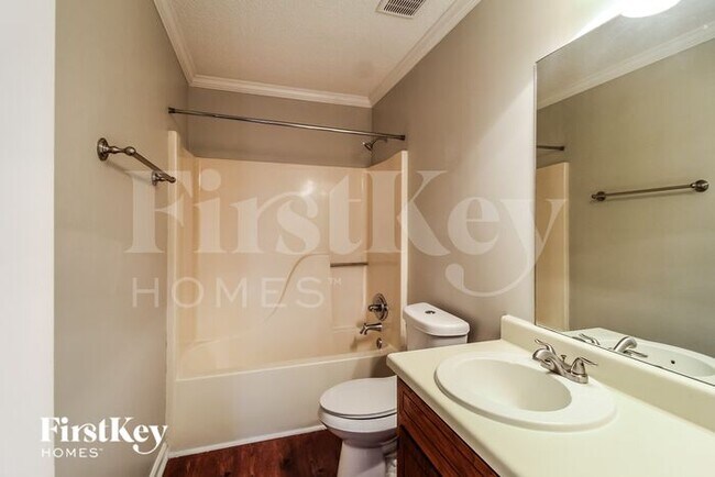 Building Photo - 4131 Warren Rd