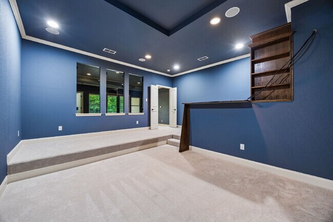 Building Photo - 2101 Miracle Point Dr