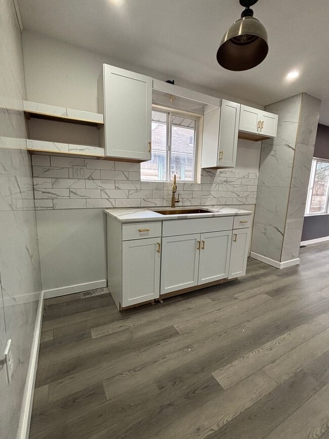 Building Photo - Charming 3-Bedroom Home with Updated Features – Room to Live and Grow