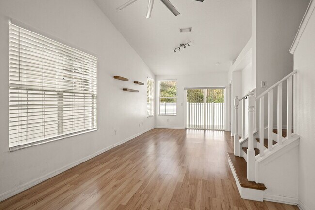 Building Photo - 9720 Carlsdale Dr