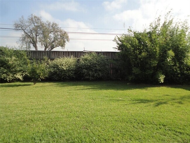 Building Photo - 7431 Colony Bend Ln