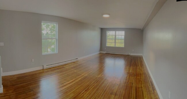 Building Photo - 19 Rutter St