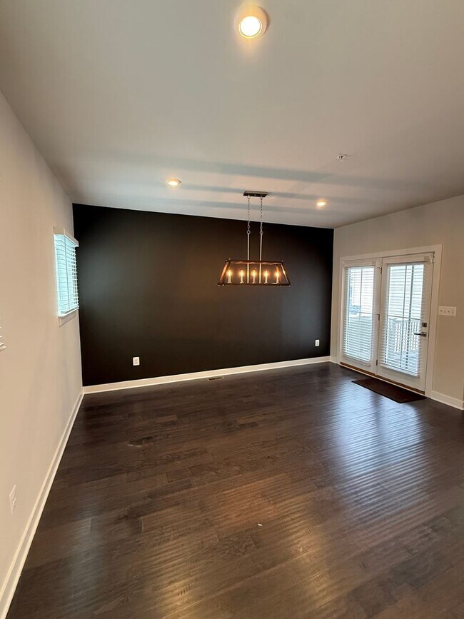 Building Photo - Stunning Greenleigh Home with 4 Bedrooms, 4.5 Baths & Designer Kitchen