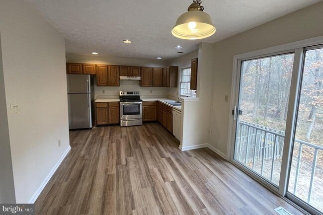 Building Photo - 2134 Commissary Cir