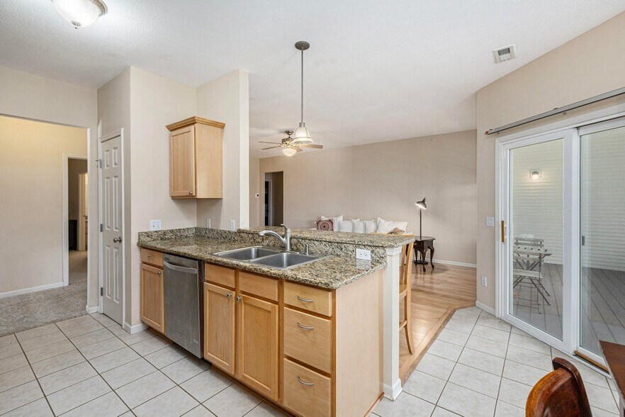 Building Photo - 331 Scio Village Ct