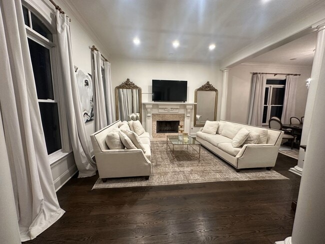 Building Photo - 105 Broadfoot Cir