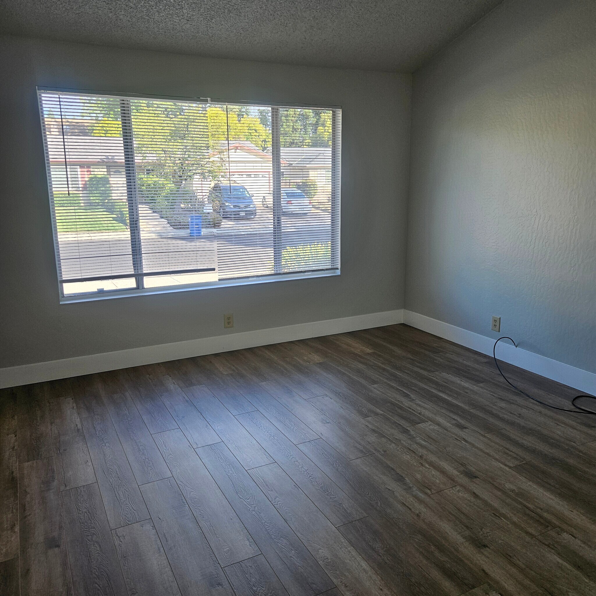 Building Photo - 2838 Saint Denis Dr