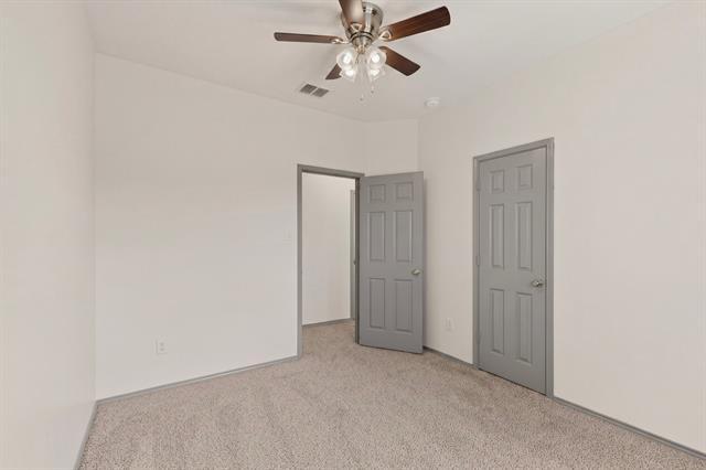 Building Photo - 1409 Clear Creek Dr