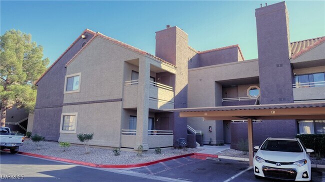 Building Photo - 5066 S Rainbow Blvd