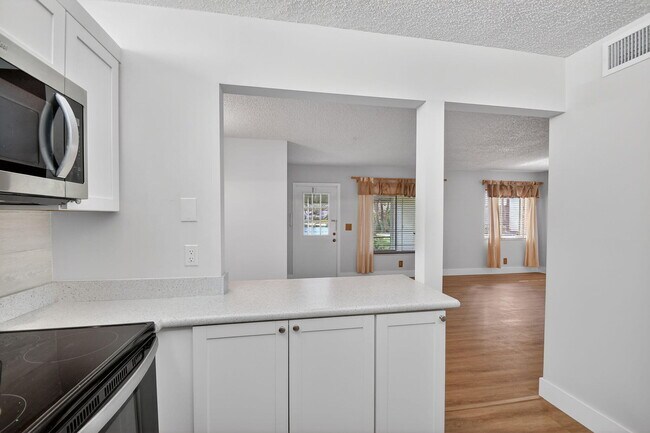 Building Photo - 4996 Sable Pine Cir