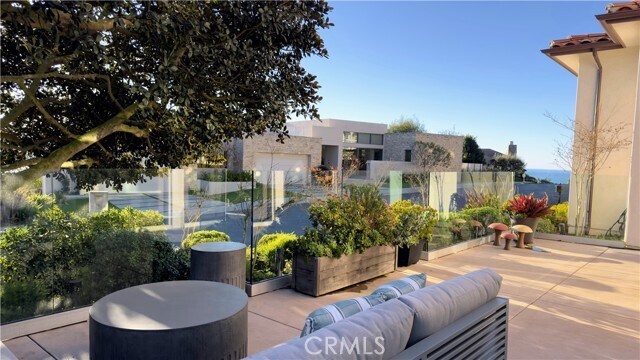 Building Photo - 75 Marbella