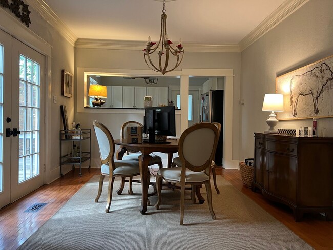 Building Photo - 3520 Lee Ave