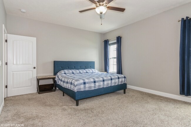 Building Photo - 3802 Slate Dr