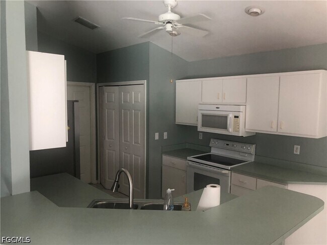 Building Photo - 17150 Knight Dr