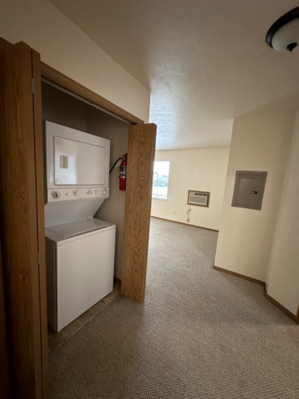 Building Photo - 33 Appleway Dr