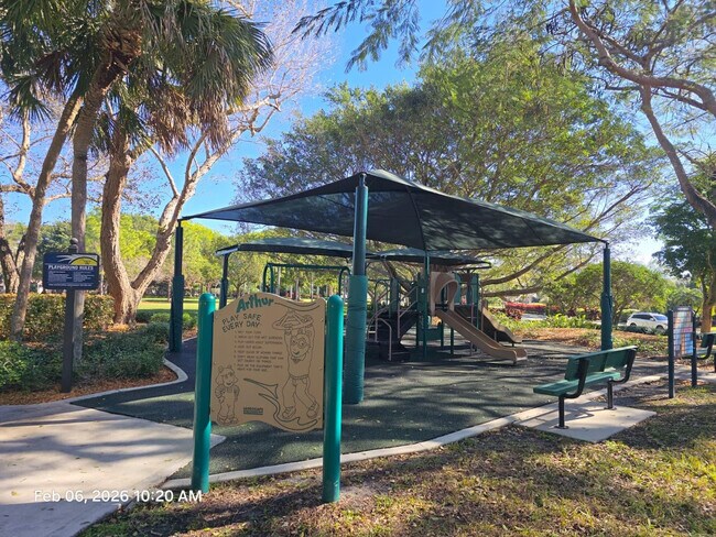 Building Photo - 2177 Montpeliar