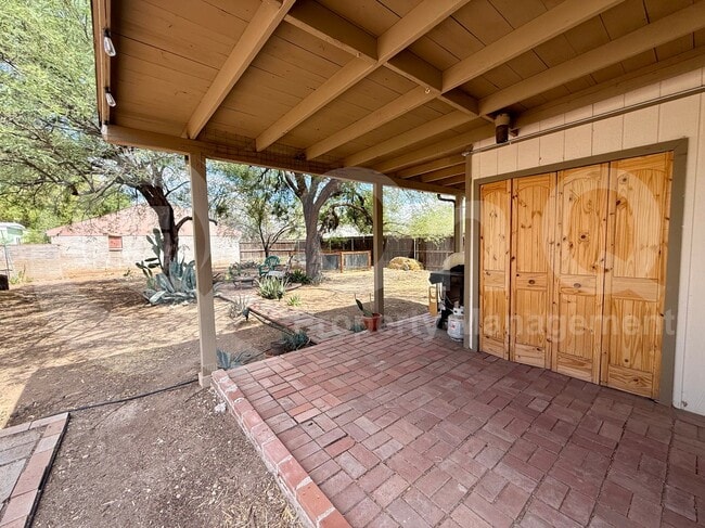 Building Photo - 3320 N Cardi Blvd