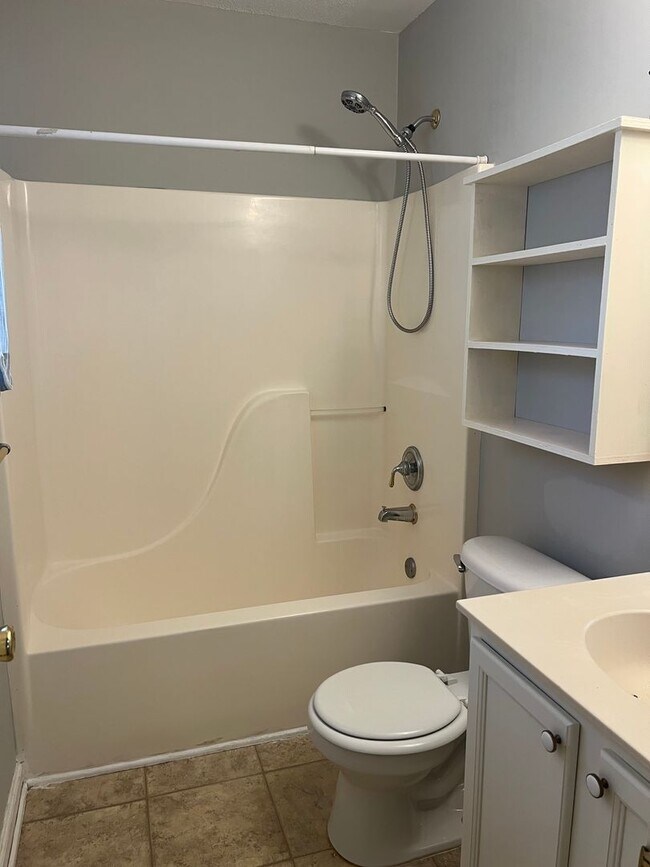 Building Photo - 281 Old Bridge Dr