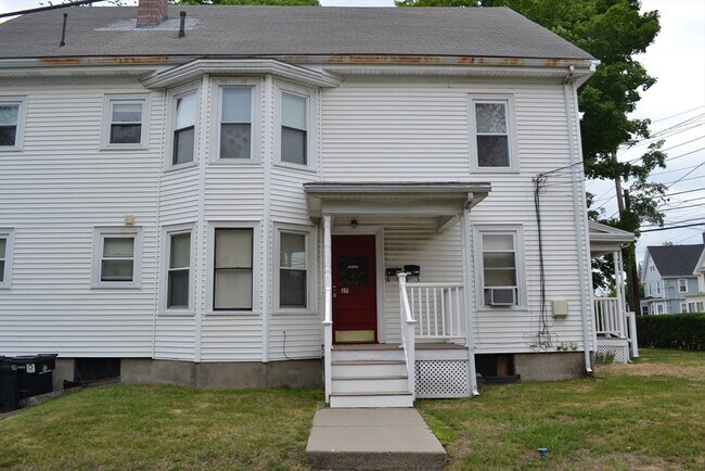 Building Photo - 208 Irving St