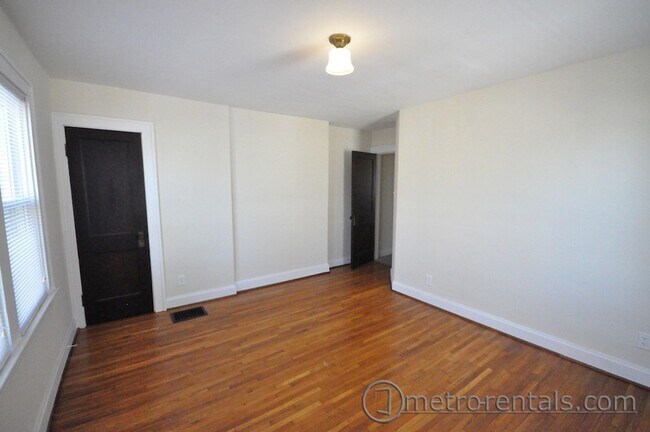 Building Photo - 63-65 E Como Avenue