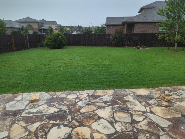 Building Photo - 409 Sabina Dr