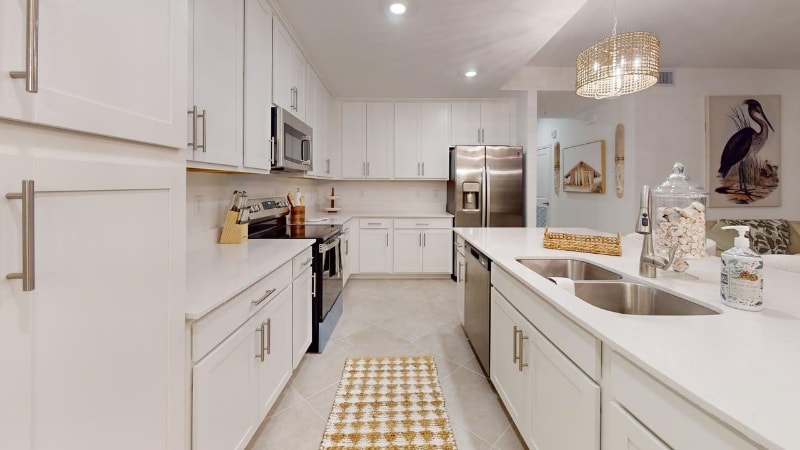 Building Photo - 15375 Grn Acrs Ave