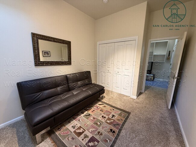 Building Photo - Spacious Five Bedroom Home in Gated High Meadow Neighborhood