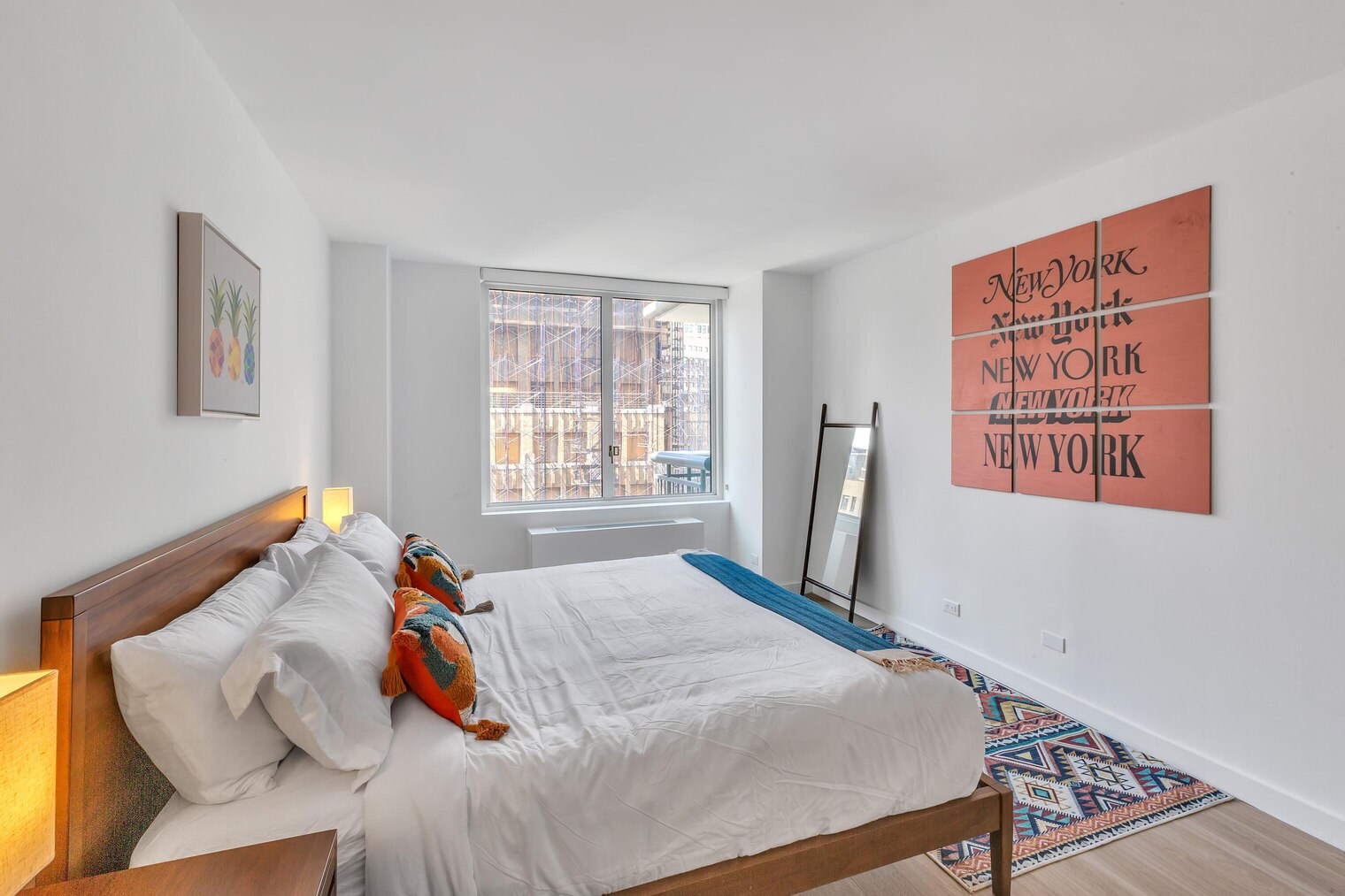 Building Photo - 70 W 37th St