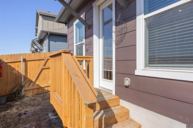 Building Photo - 1020 Vista View Dr