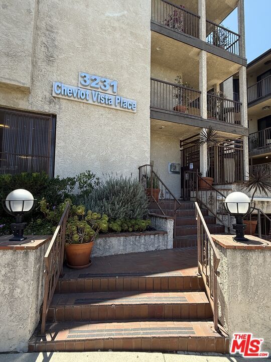 Building Photo - 3231 Cheviot Vista Pl