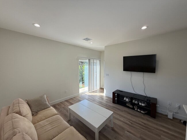 Building Photo - Newly Built in 2025!  4BD/2BA