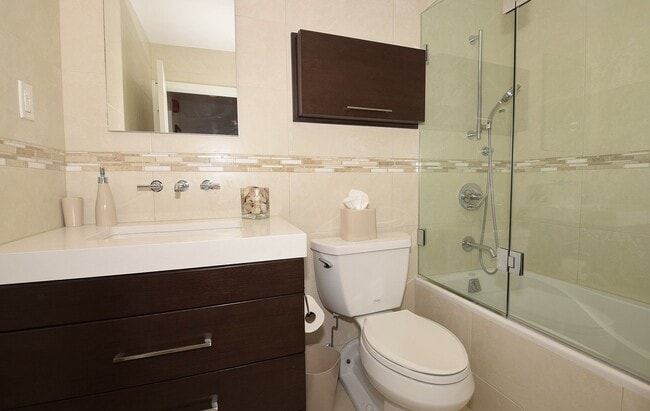 Building Photo - 360 Shore Rd