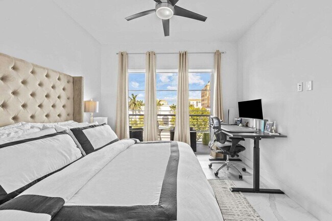 Building Photo - 155 E Boca Raton Rd