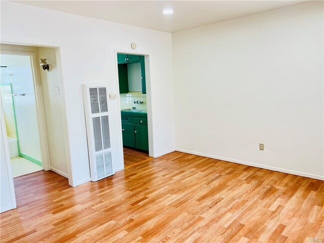 Living Room NE view - 122 Elm Ave